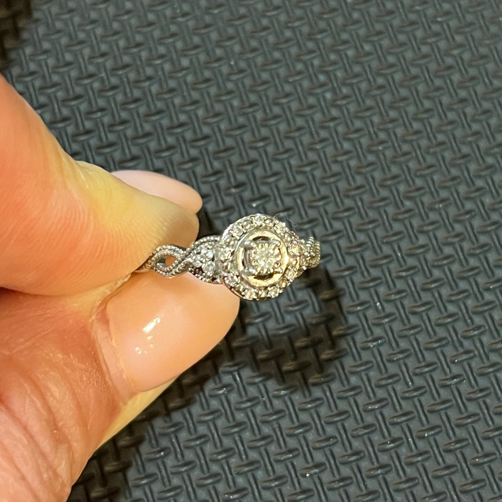 Diamond Chip Ring - image 1